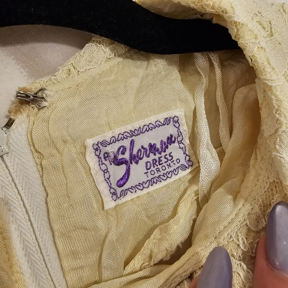 🤍 Vintage Lace Dress — Union Made in Canada - Picture 7 of 11